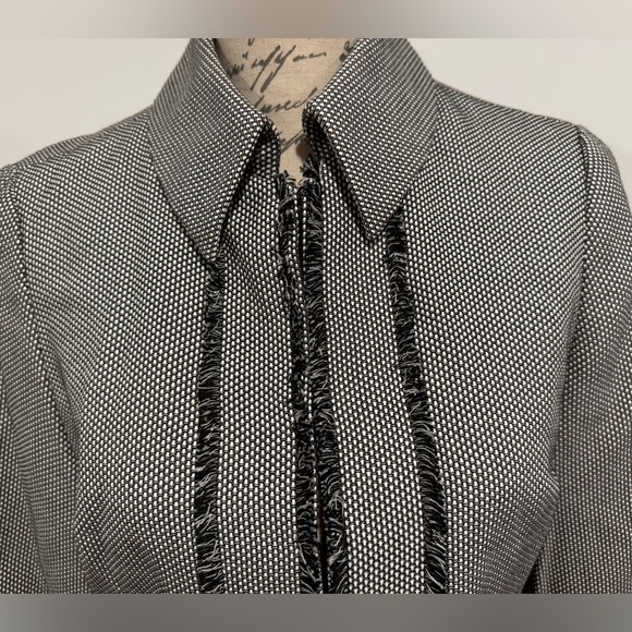 Magaschoni textured short jacket blazer Women’s size 10 Gray Black - Picture 2 of 10